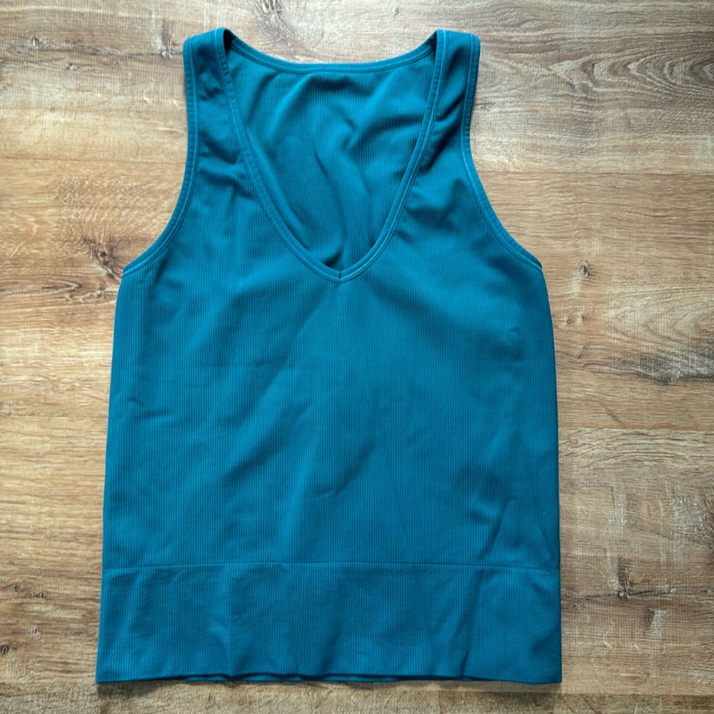 Athleta Aurora tank